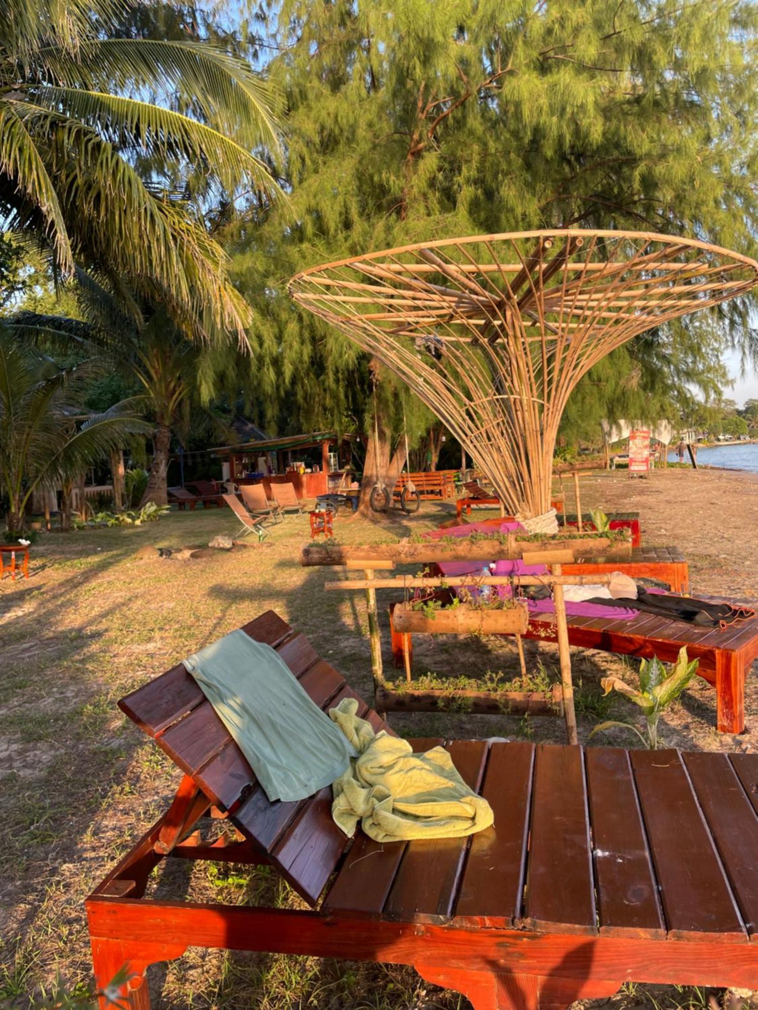 Baanyaiguesthouse Koh Mak Exteriör bild