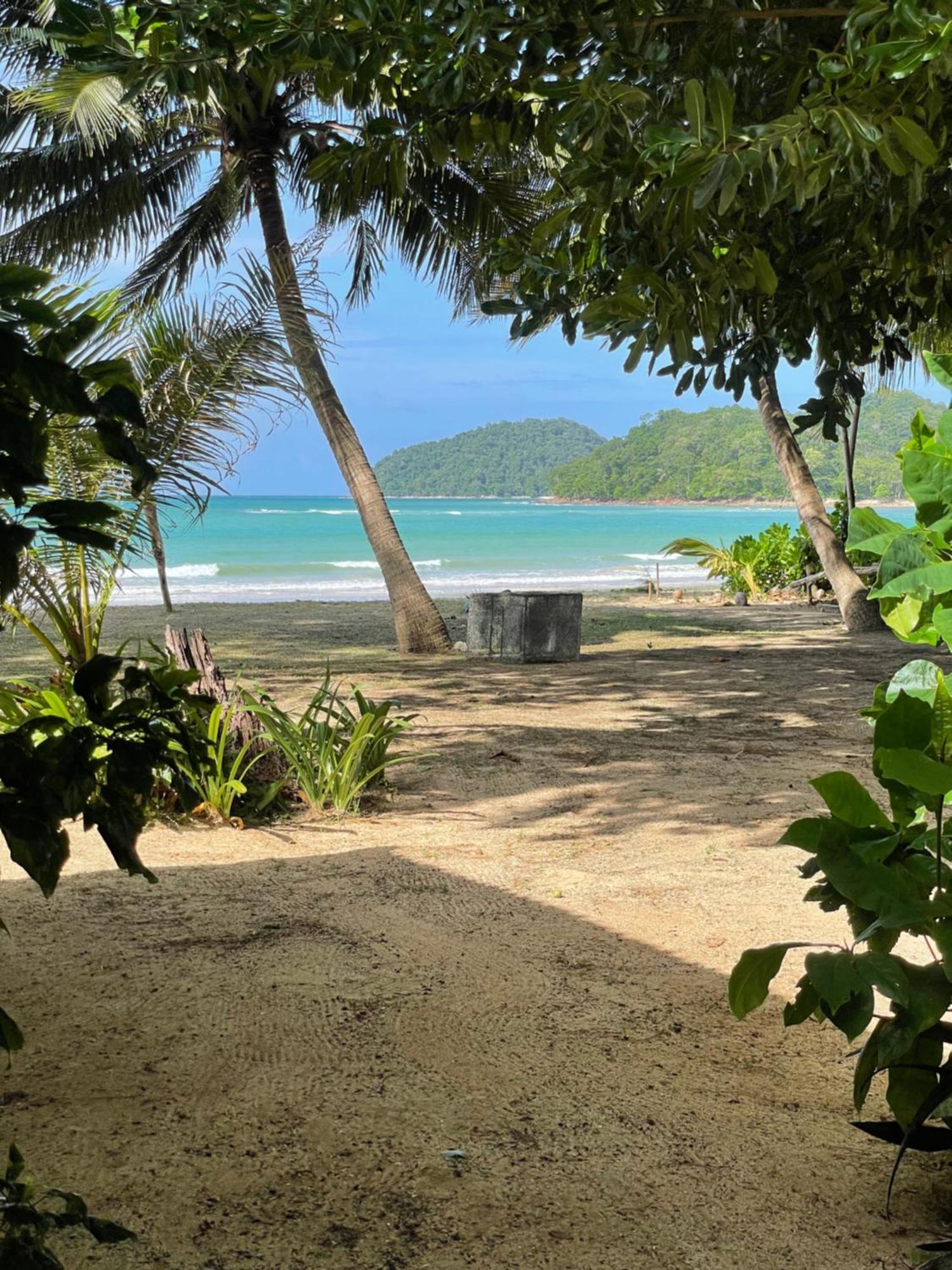 Baanyaiguesthouse Koh Mak Exteriör bild